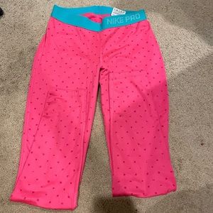 hot pink nike pro leggings
